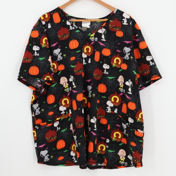 Peanuts Halloween Scrub Top Womens Snoopy Pumpkins Charlie Brown Plus Size 3XL - Picture 1 of 9